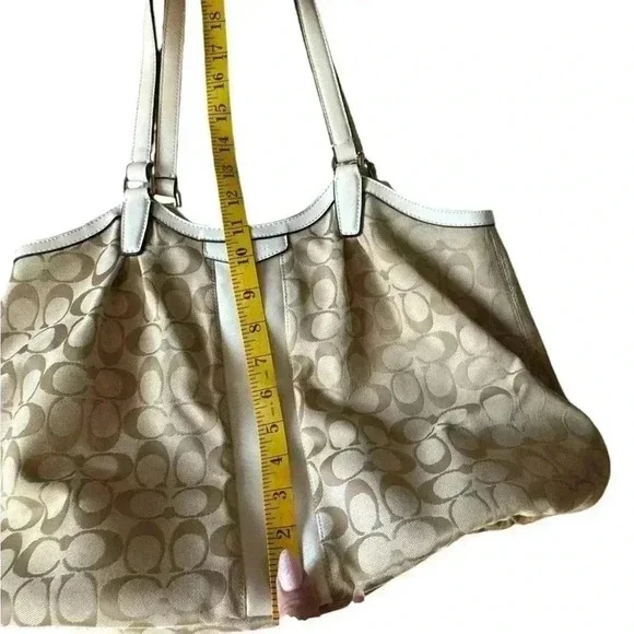 Coach Devin Light Beige Khaki Ivory satchel Handbag Purse. - Picture 11 of 13